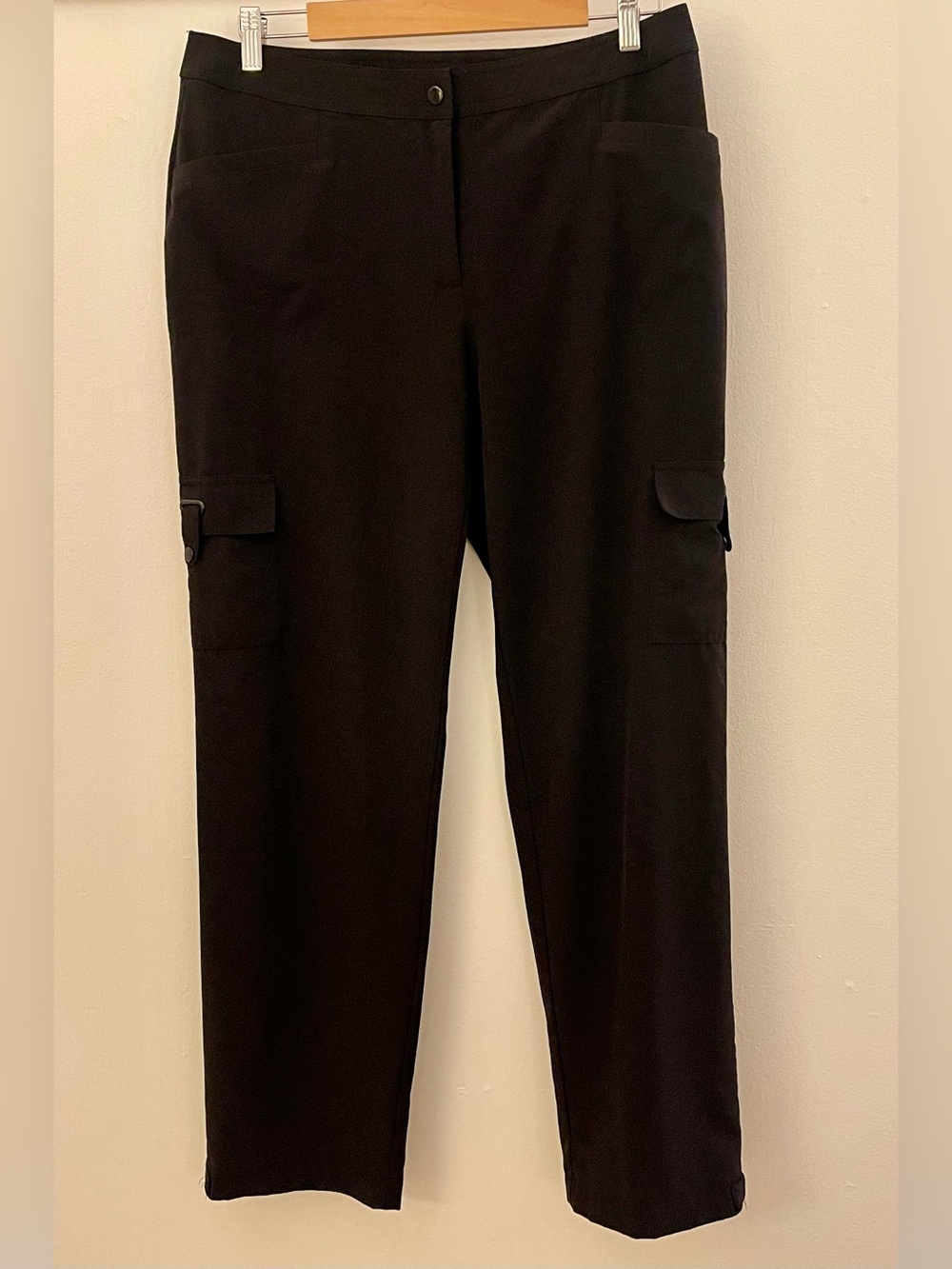 Chico’s Zenergy Cargo Pants 1.5 Black Utility Travel Stretch Snap Hem Pockets